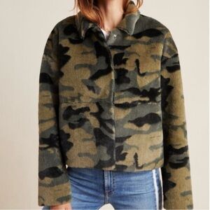 Anthropologie NVLT Vincenza Camo Faux Fur Light Jacket Size Small